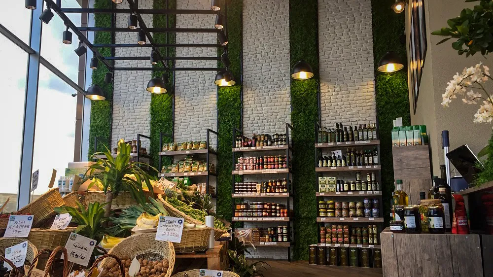 Ankara mağaza iç mimarlık tasarımı — ürün sergileme, vitrin aydınlatması ve müşteri deneyimi