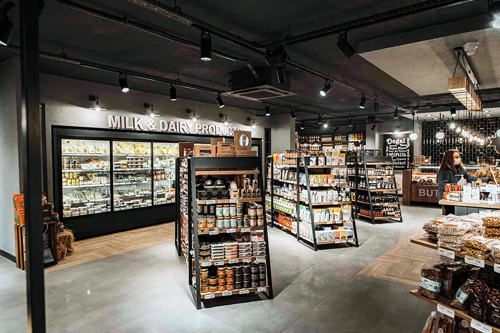 Ruler İç Mimarlık — modern mağaza iç mimarlık tasarımı ve ürün sergileme