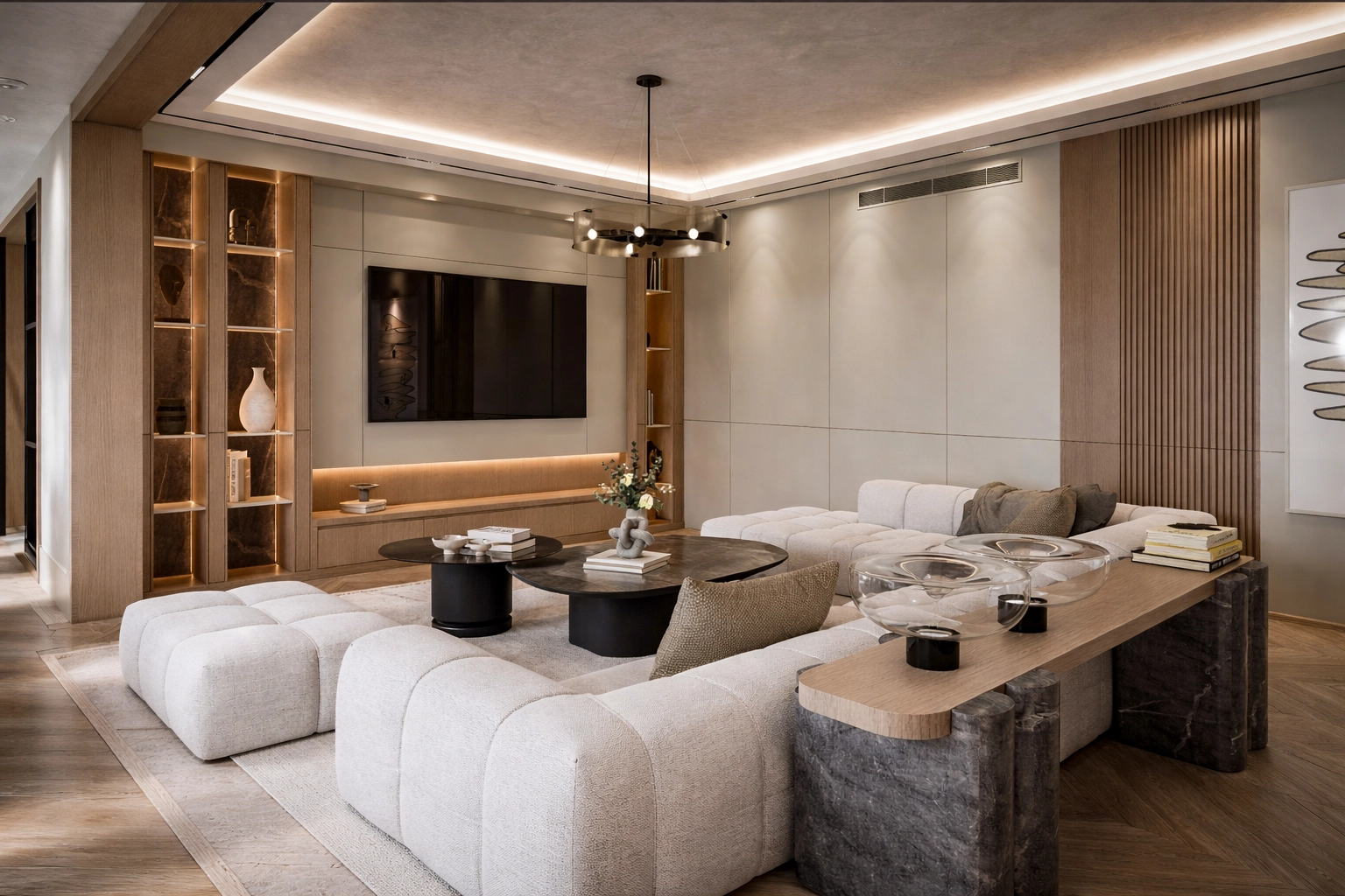 M.G. Villa oturma odası — modüler bouclé koltuk, mermer sehpa ve meşe slat duvar paneli